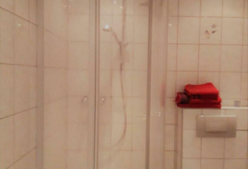 Номер Стандарт Трехместный, Landgasthof Ralinger Hof