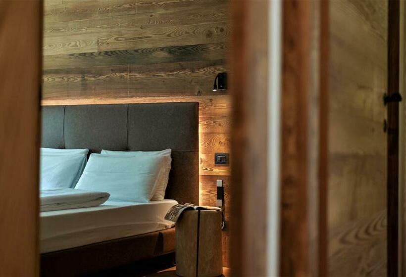 جناح جونيور, Orobie Alps Resort