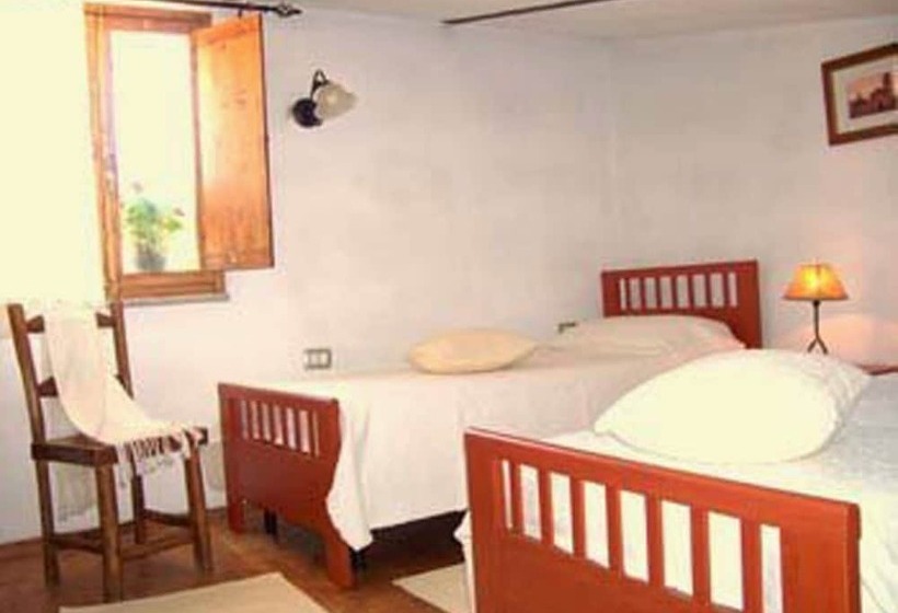 Семейные Апартаменты 3 Спальни, Agriturismo B&b Domo De Resteblas