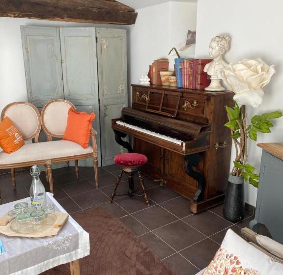 جناح عائلي, La Métairie