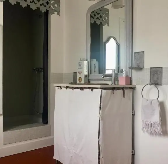 バルコニー付きスタンダードルーム, Le Logis Blanc Bed&breakfast