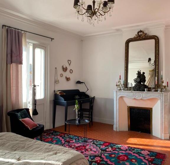 غرفة قياسية مزوَّدة بشُرفة, Le Logis Blanc Bed&breakfast