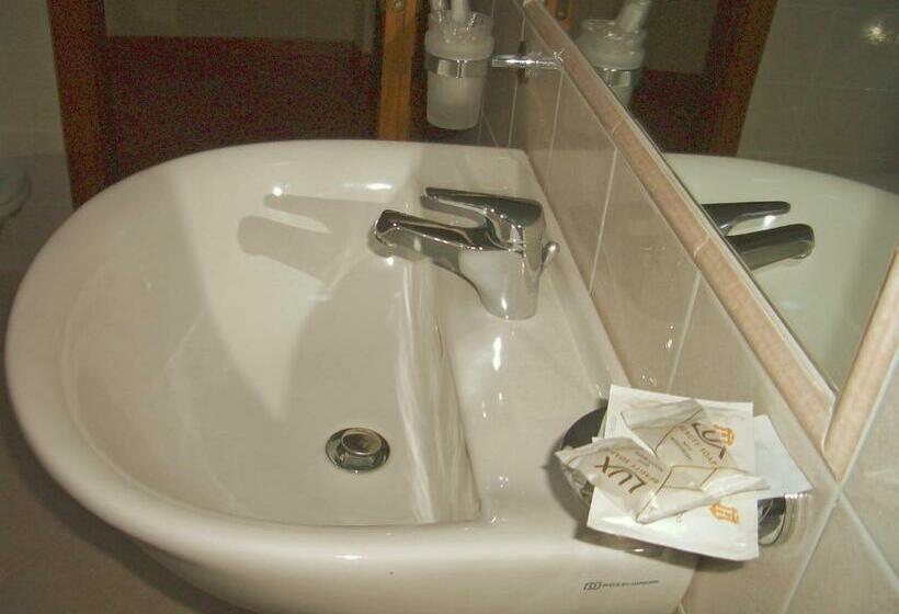 标准间, Ristorante Fiorelli