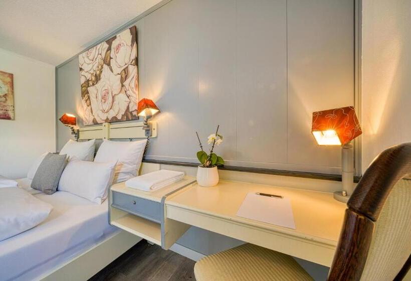 Номер Стандарт Вид на Озеро, Seeblick Försterhaus