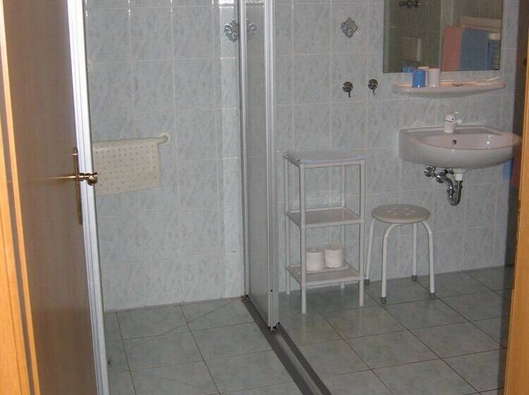 テラス付き１ベッドルームアパートメント, Jagerheim Lobsal