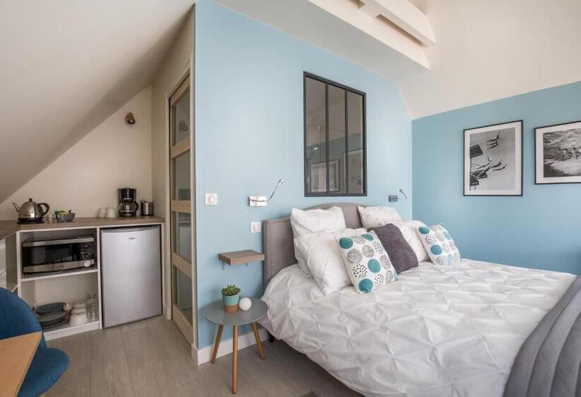 Номер Deluxe с Балконом, Chambre D Hôtes La Bourdonnaise