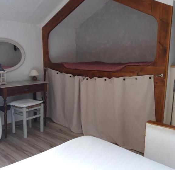 Семейный Номер, Le Patio Des Cigales