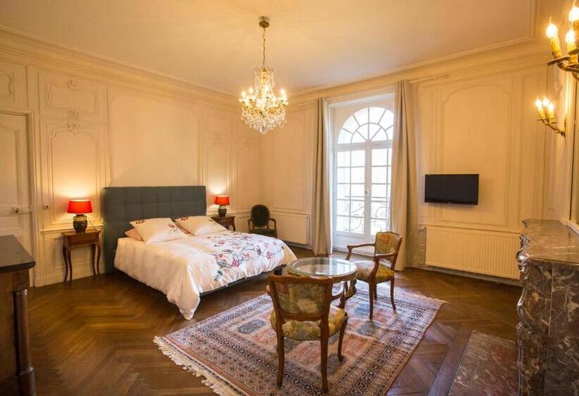 סוויטה אקזקיוטיב, Chateau Des Monts