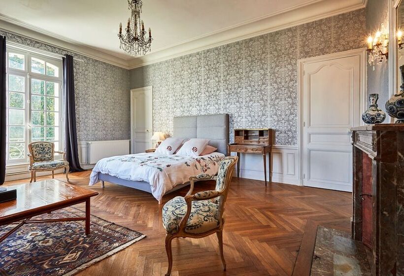 סוויטה אקזקיוטיב, Chateau Des Monts