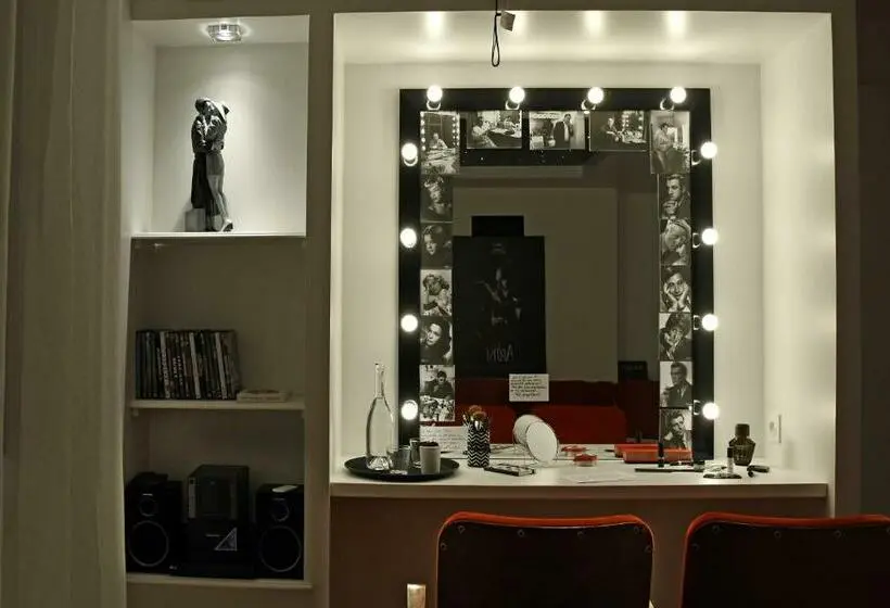Cameră Deluxe, L'attrape Coeurs