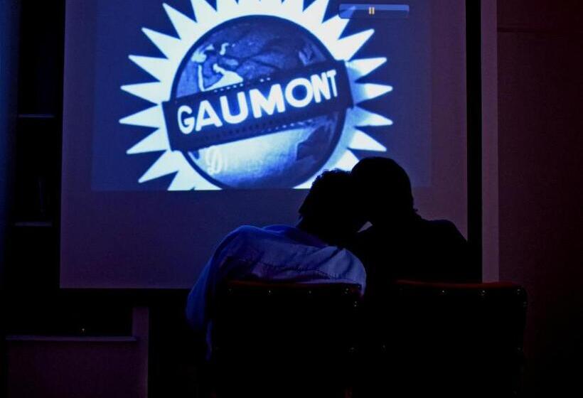 Номер Deluxe, L'attrape Coeurs