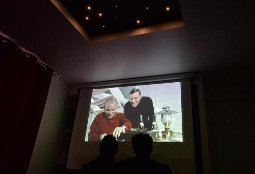 Номер Deluxe, L'attrape Coeurs