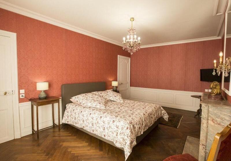 جناح كومفورت, Chateau Des Monts