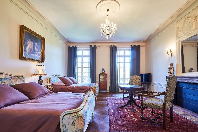Люкс Комфорт, Chateau Des Monts