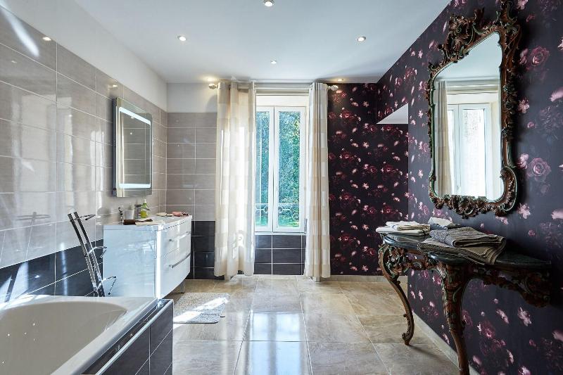 סוויטת קומפורט, Chateau Des Monts