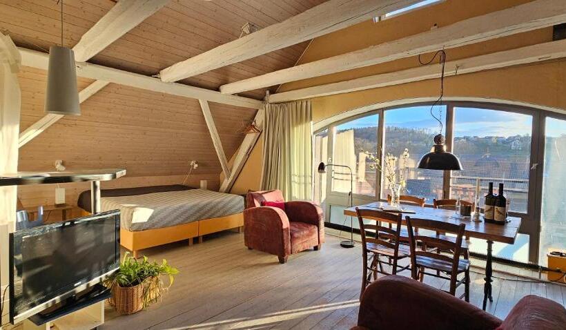 חדר סטודיו סטנדרד, Blue Wall Bnb