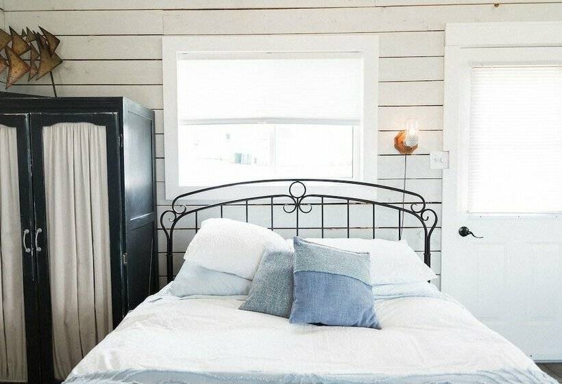 منزل غرفة نوم واحدة, Lighthouse Lane Cottages