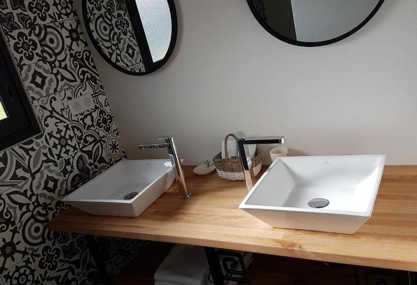 컴포트 트리플 룸, Asinerie Kuleni