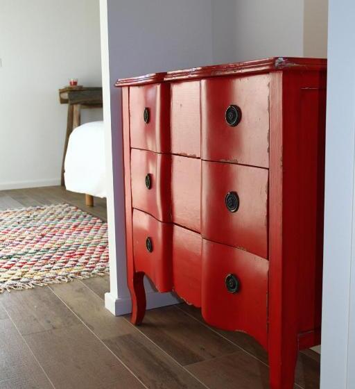 컴포트 트리플 룸, Asinerie Kuleni