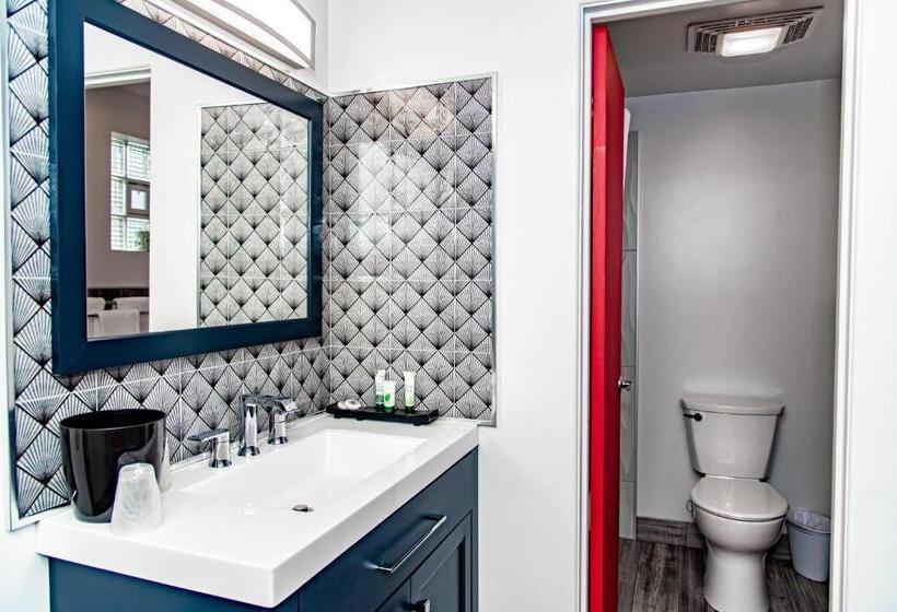 جناح ديلوكس, American Classic Inn