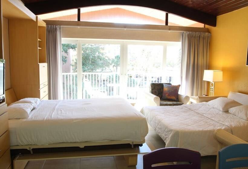 스탠다드 스튜디오, Canada House Beach Club Resort