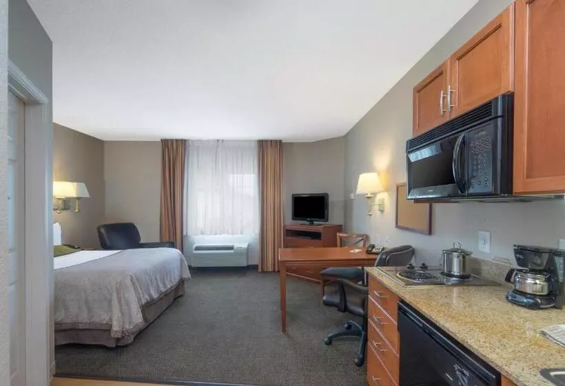 スタンダードスタジオ, Candlewood Suites New Bern, An Ihg