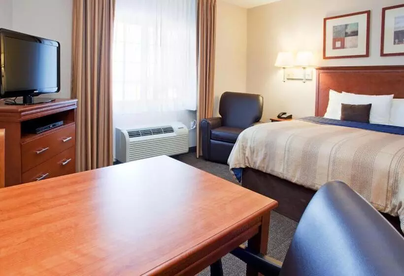 身障者適用スイートルーム, Candlewood Suites New Bern, An Ihg