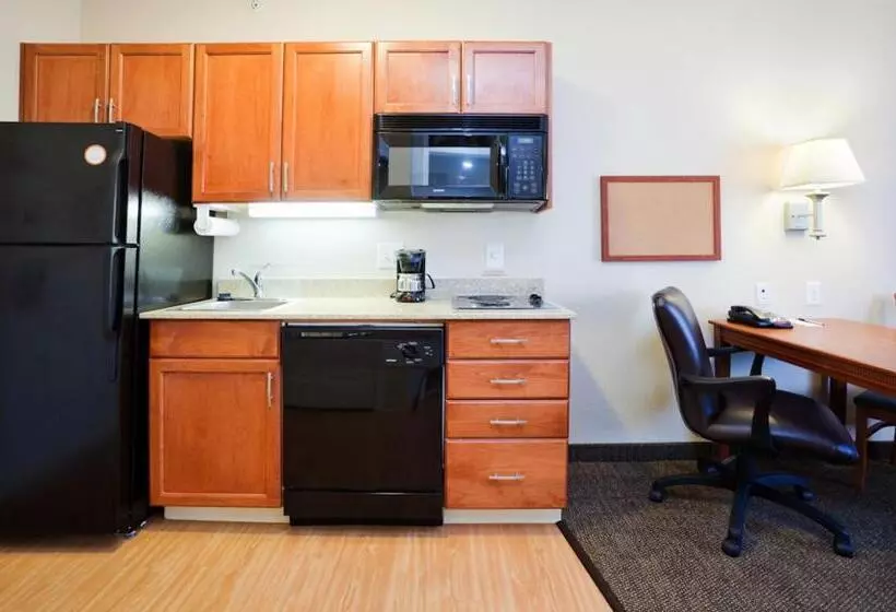 身障者適用スイートルーム, Candlewood Suites New Bern, An Ihg