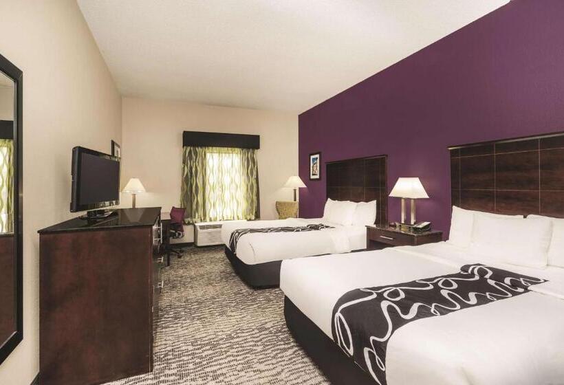 Standard Room Adapted for people with reduced mobility, La Quinta Inn & Suites By Wyndham Louisville East