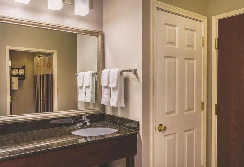 Deluxe Suite King Bed, La Quinta Inn & Suites By Wyndham Louisville East