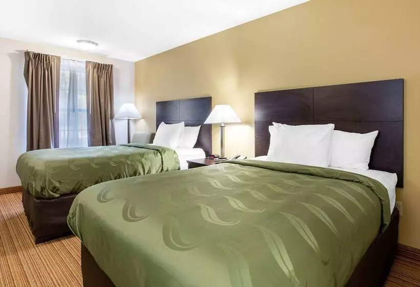 2ダブルベッドのスタンダードルーム, Quality Inn Arab Hwy 231