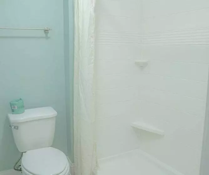 اتاق استاندارد با تخت بزرگ, Sea And Breeze Hotel And Condo