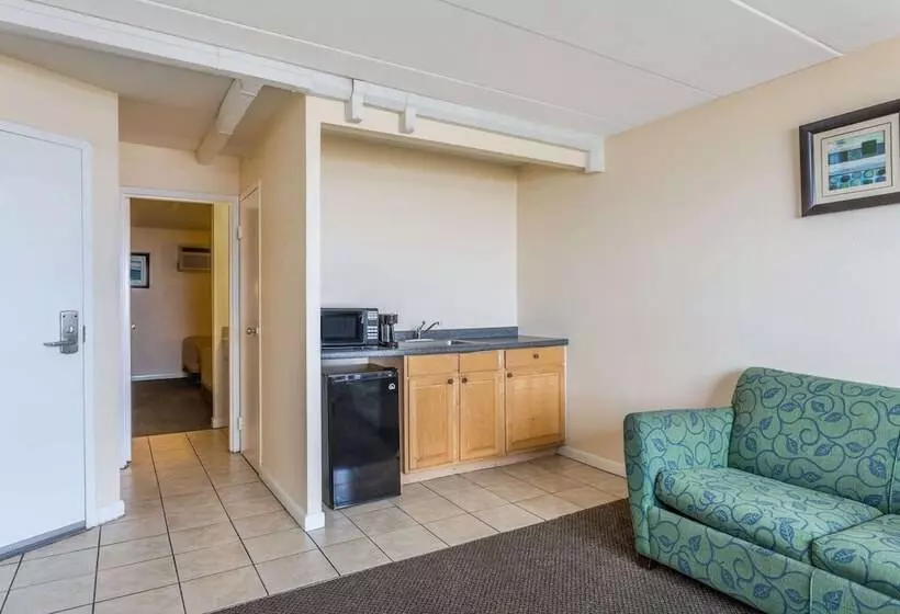 海の見える１ベッドルームアパートメント, Travelodge By Wyndham Suites Virginia Beach Oceanfront