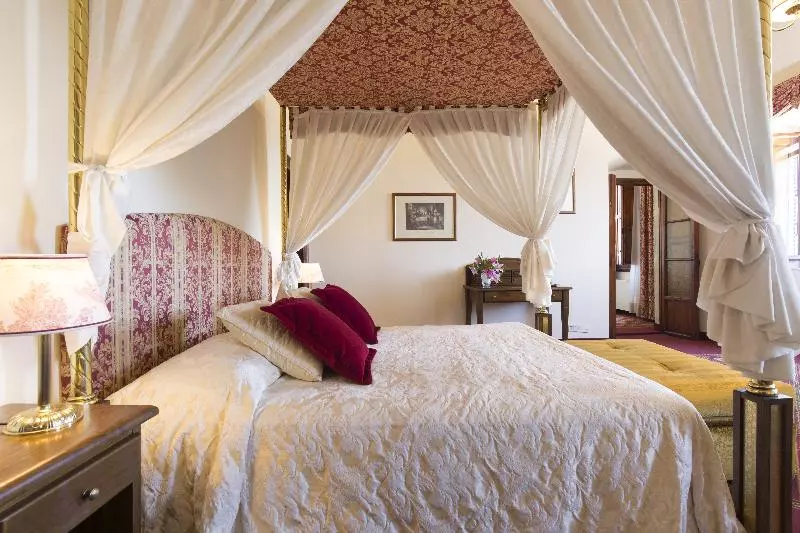 キングサイズベッドのスイートルーム, Villa Lecchi Hotel Wellness
