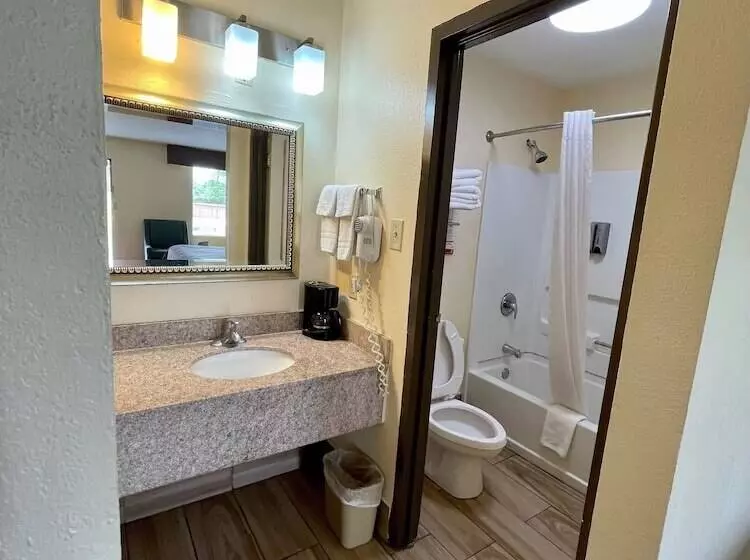 ２ダブルベッドのスタンダードルーム, Motel 6 Forsyth, Ga Tift College