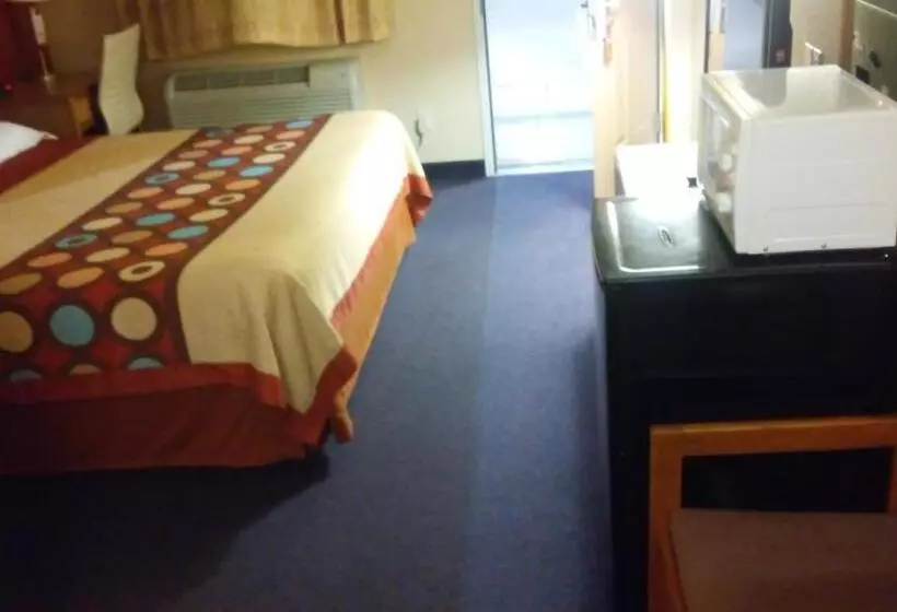 Standard-invahuone King-vuode, Super 8 By Wyndham Mount Vernon