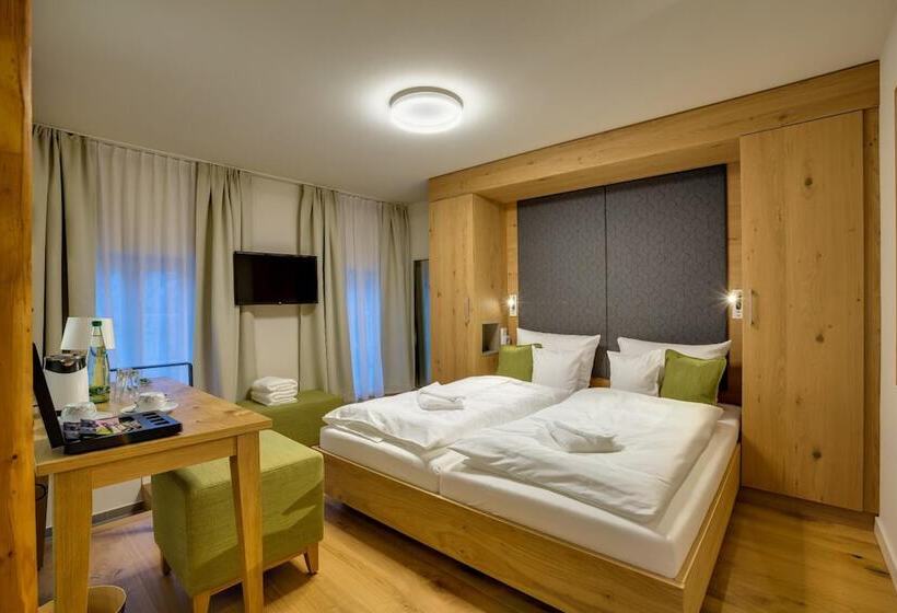 Номер Стандарт, Boutique Hotel Grüner Zweig