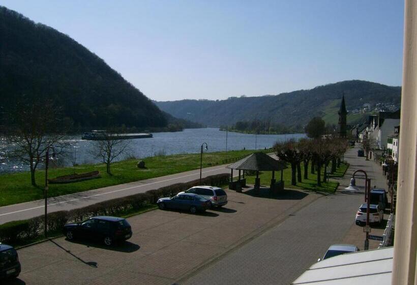 Номер Стандарт, Gasthaus Zur Traube