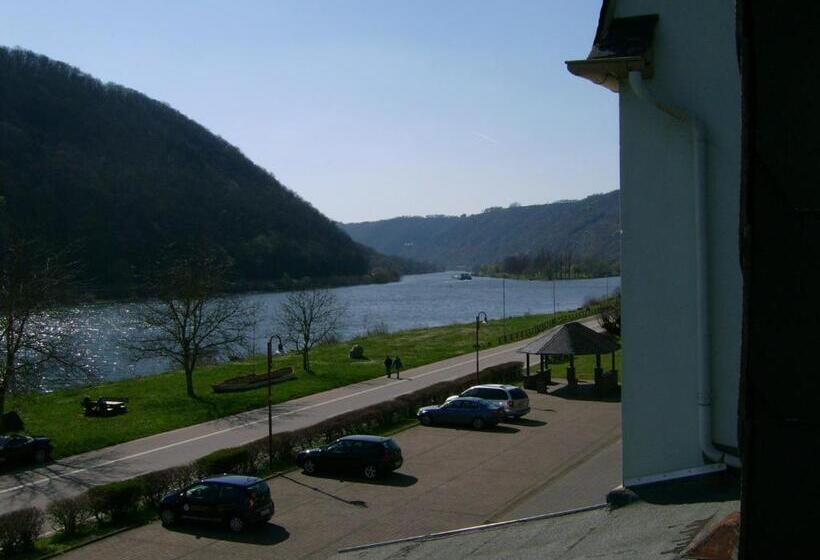 הכלכלה חדר לארבעה עם מקלחת משותפת, Gasthaus Zur Traube