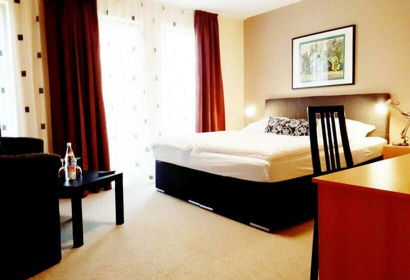 デラックスルーム, Restaurant Denis