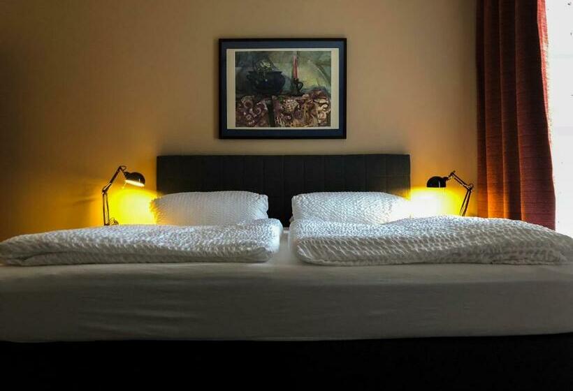 エコノミールーム, Restaurant Denis