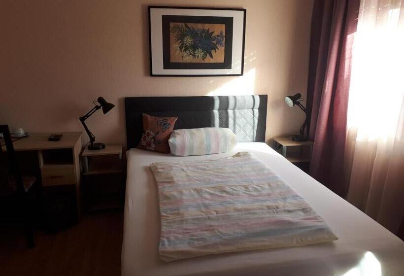 スタンダードシングルルーム, Restaurant Denis