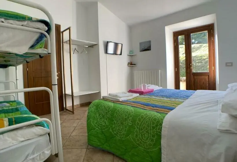 スタンダード４人部屋, La Fattoria Dei Sibillini