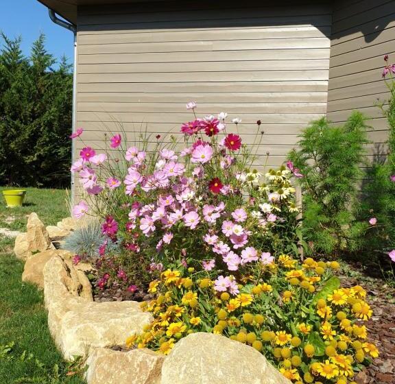 Номер Стандарт Вид на Сад, Cosy Wood House