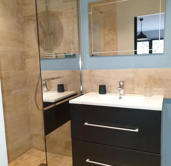 Семейный Номер Вид на Сад, Cosy Wood House