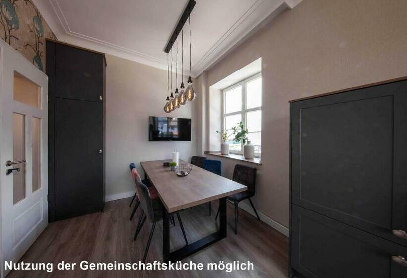 Номер Стандарт, Altes Amtshaus