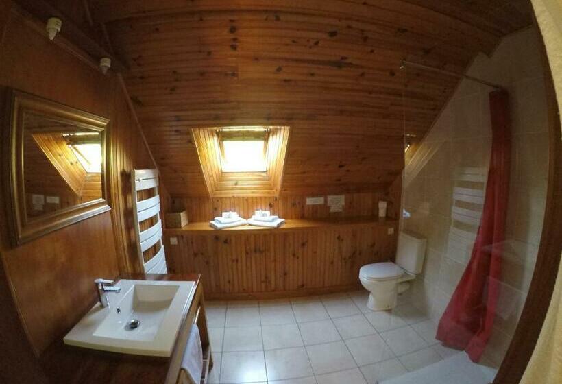 غرفة ديلوكس, L Autre Monde