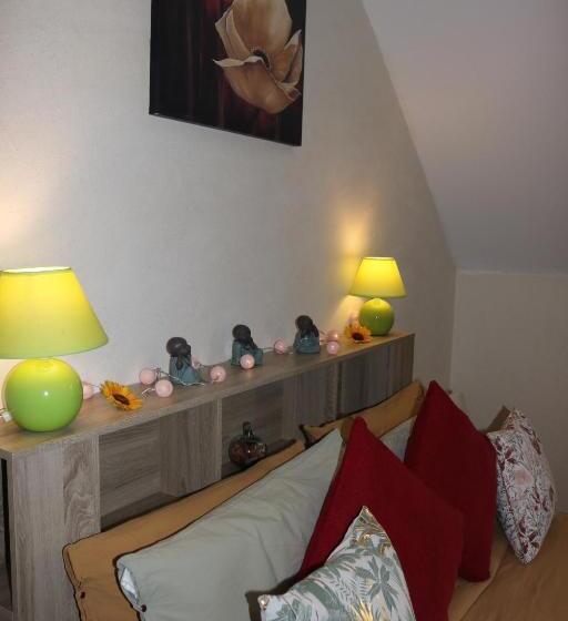 غرفة ديلوكس, L Autre Monde