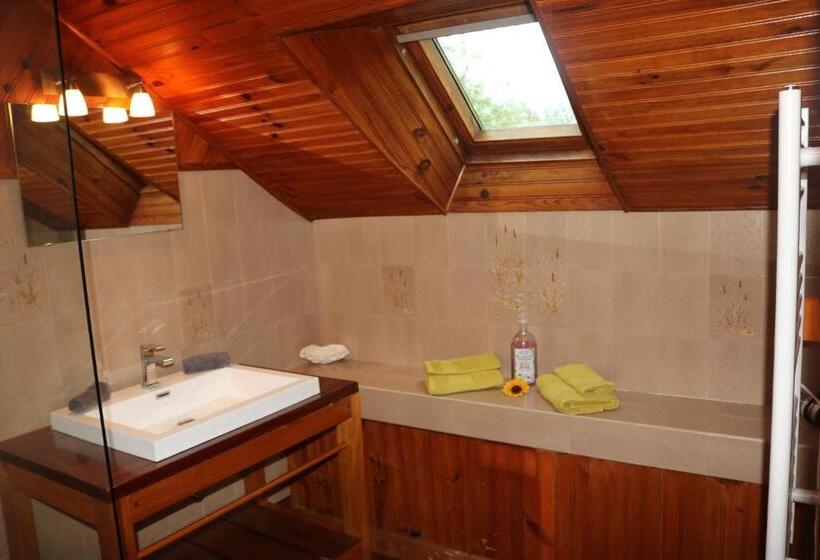 غرفة ديلوكس, L Autre Monde