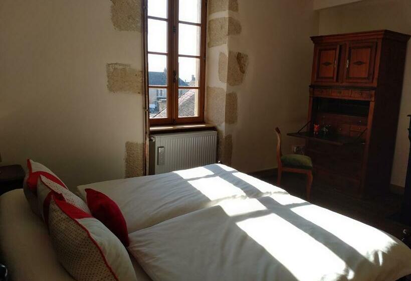 스탠다드 룸 킹사이즈 침대, Chez Casimir